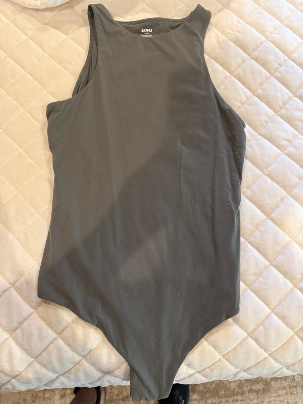 SKIMS Sleeveless Scoop Bodysuit - Charcoal